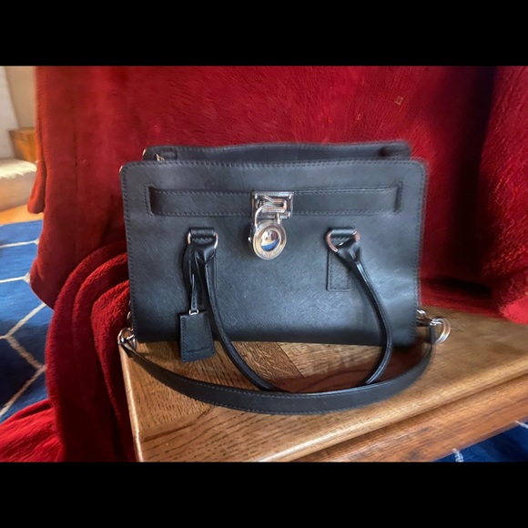 Michael Kors black purse - Picture 1 of 2
